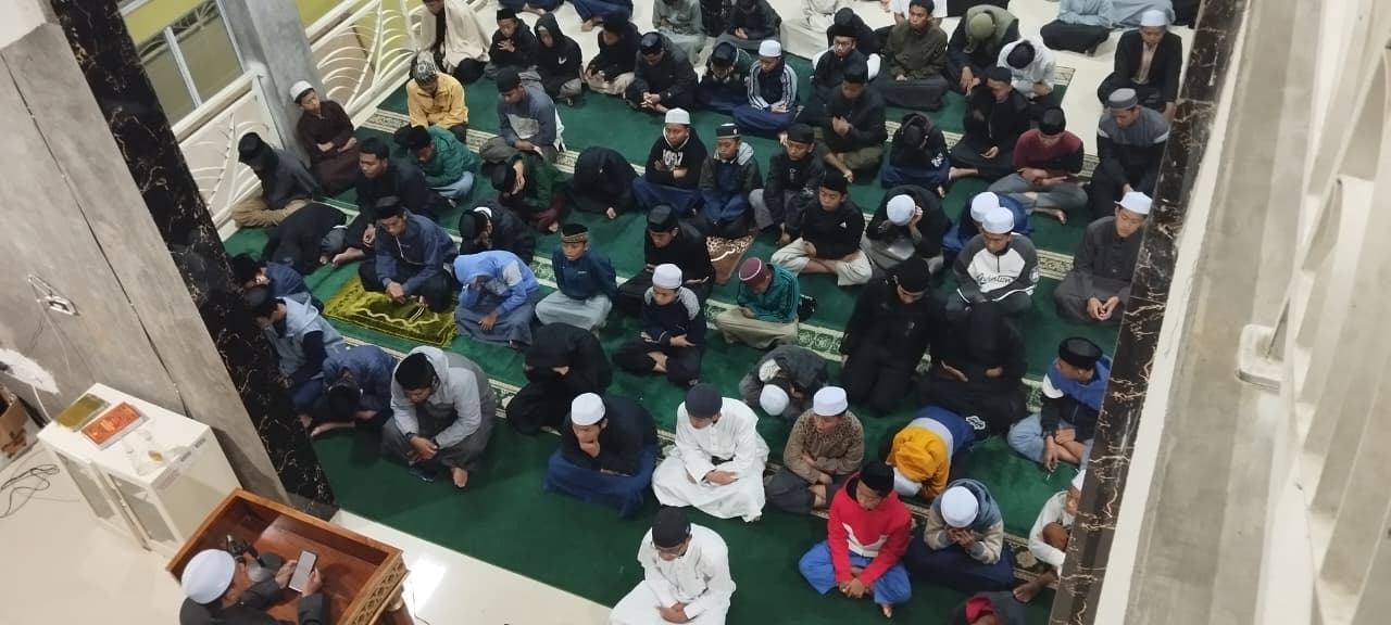 Salat Gerhana Bulan dan Sahur Bersama di Villa Tahfizh Himmatul Quran Malino